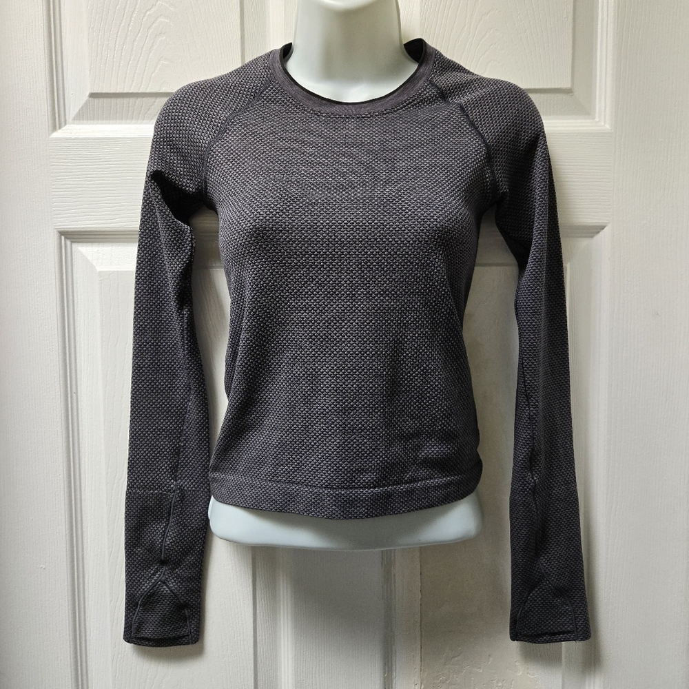 Lululemon Swiftly Tech Long-Sleeve Shirt 2.0 Waist Length Textured Knit Graphite - Picture 2 of 7